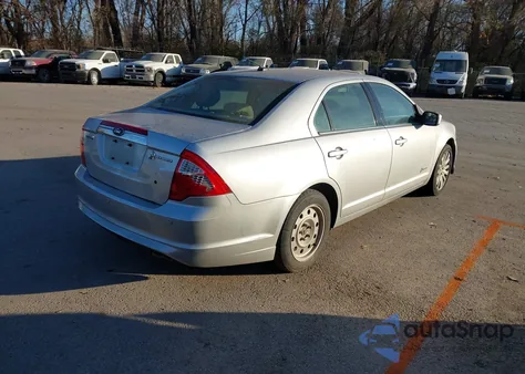 2011 Ford Fusion Hybrid from USA, damaged, VIN 3FADP0L32BR117459